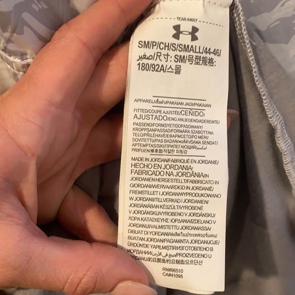 Under Armour Sportstyle Wind Anorak Size S - Picture 8 of 10